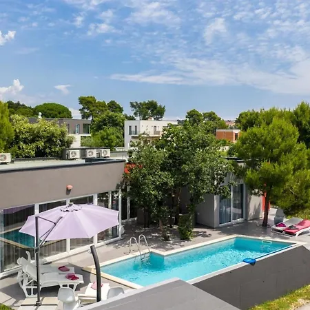 Holiday home Mit Privatpool Fuer 10 Personen Ca 150 Qm In Medulin, Istrien Suedkueste Von Istrien *