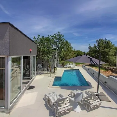 Holiday home Mit Privatpool Fuer 10 Personen Ca 150 Qm In Medulin, Istrien Suedkueste Von Istrien Medulin
