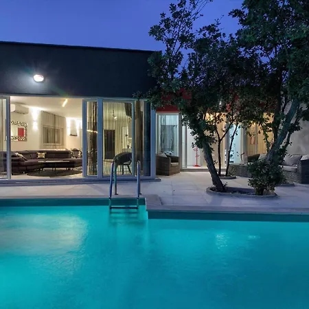 Holiday home Mit Privatpool Fuer 10 Personen Ca 150 Qm In Medulin, Istrien Suedkueste Von Istrien Medulin